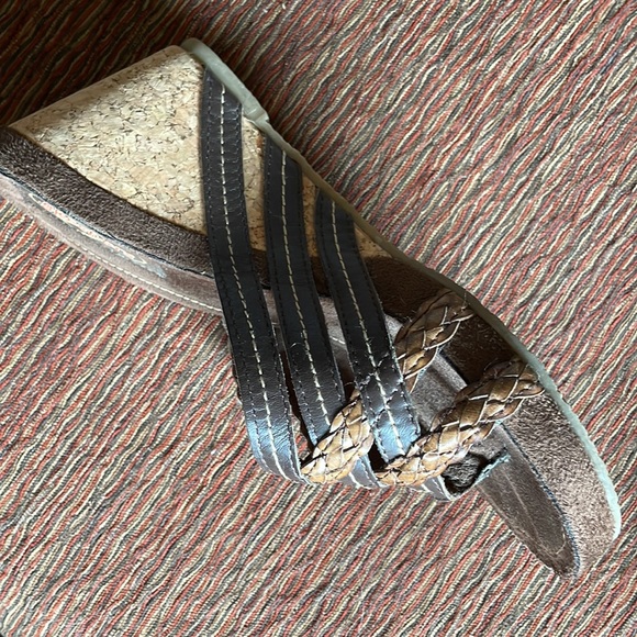 Skechers Women’s Brown Slide On Heeled Sandals. Good Condition. Size 8. - Picture 7 of 13